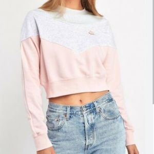 Chevron Nike Cropped Crewneck